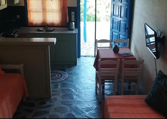 Elia - Amorgos - Near The Sea Aiyiáli